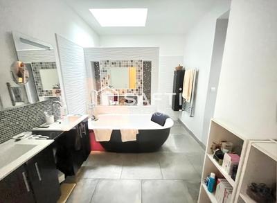 Maison - 106 m² - 6 pièces