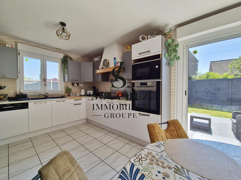 Maison - 200 m² - 8 pièces