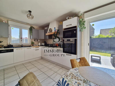 Maison - 200 m² - 8 pièces