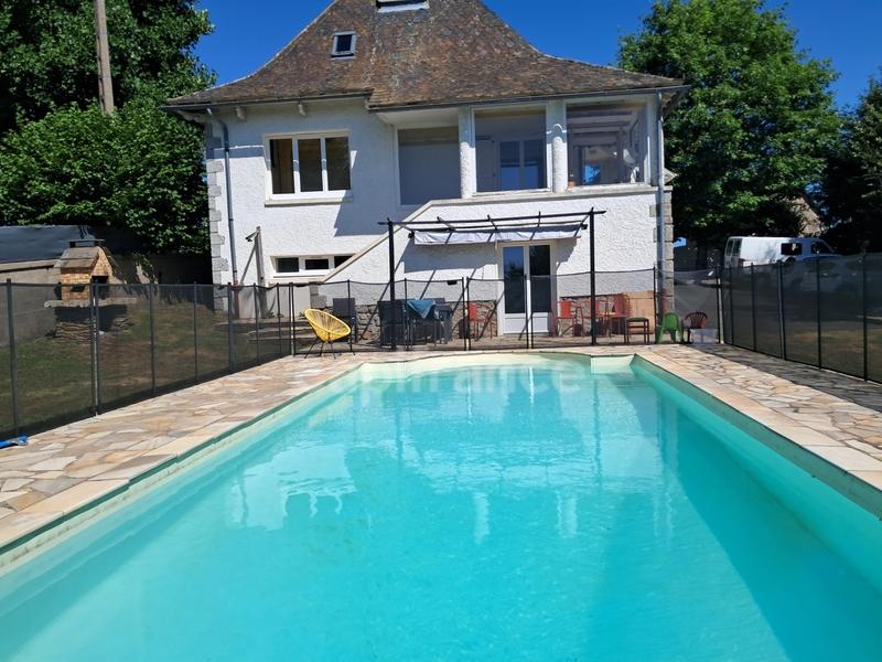 Maison - 158 m² - 7 pièces