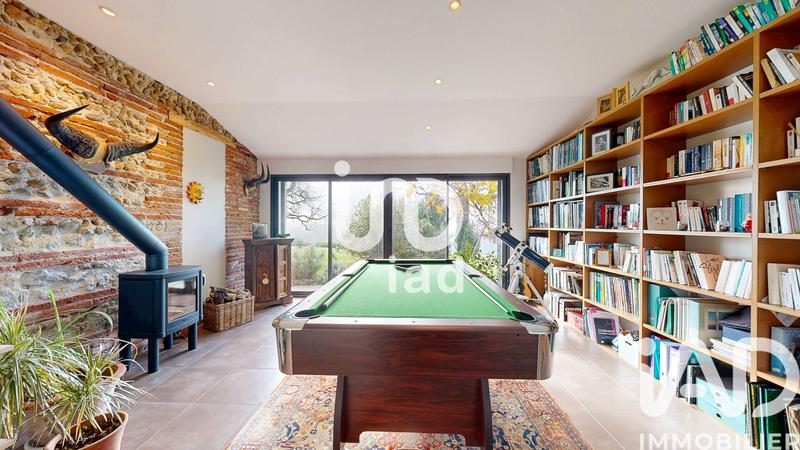 Maison - 260 m² - 9 pièces