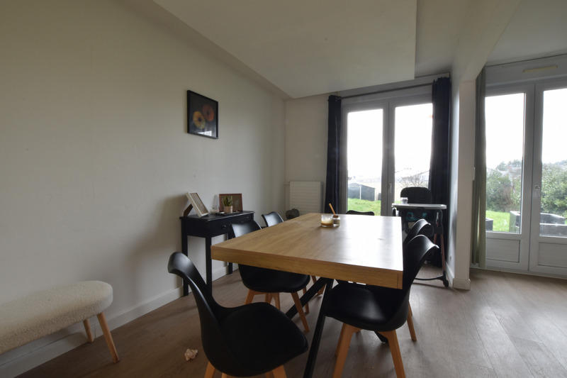 Maison - 121 m² - 6 pièces