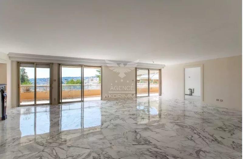 Appartement - 153 m² - 4 pièces