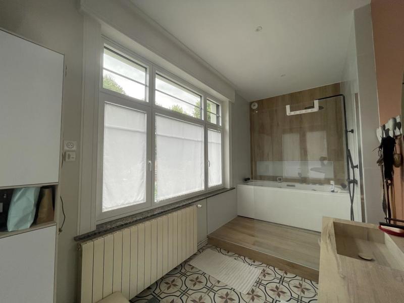 Demeure - 380 m² - 12 pièces