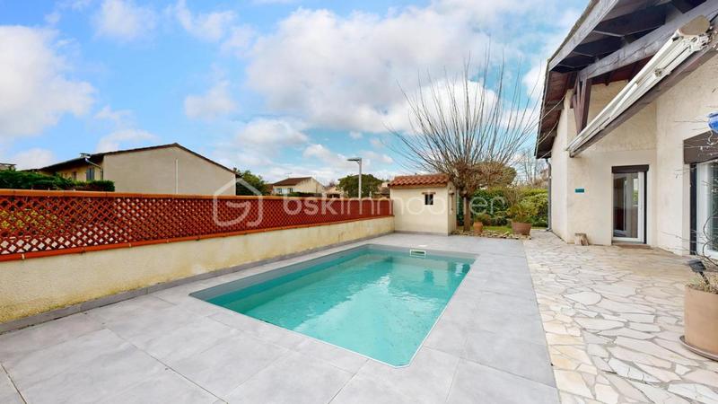 Demeure - 137 m² - 5 pièces