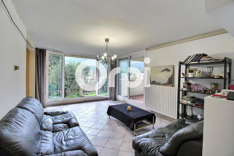 Appartement - 98 m² - 6 pièces