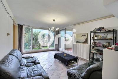 Appartement - 98 m² - 6 pièces