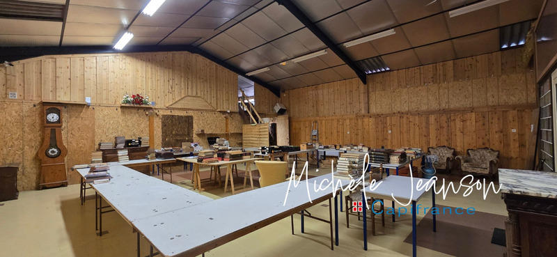 Local d'activité / Entrepôt - 213 m² - 3 pièces