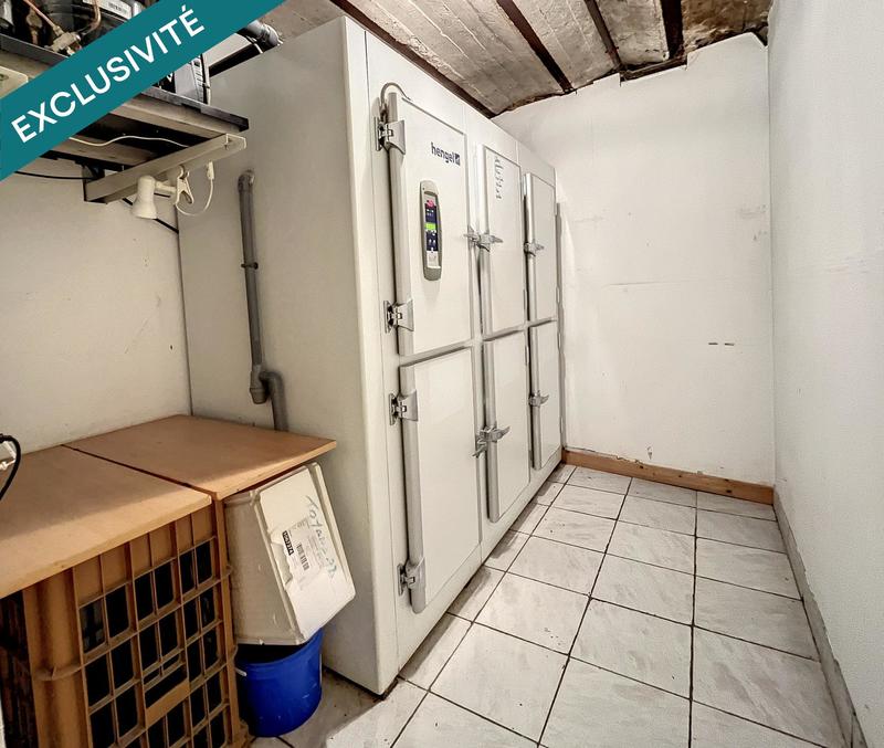 Local commercial - 200 m² - 11 pièces