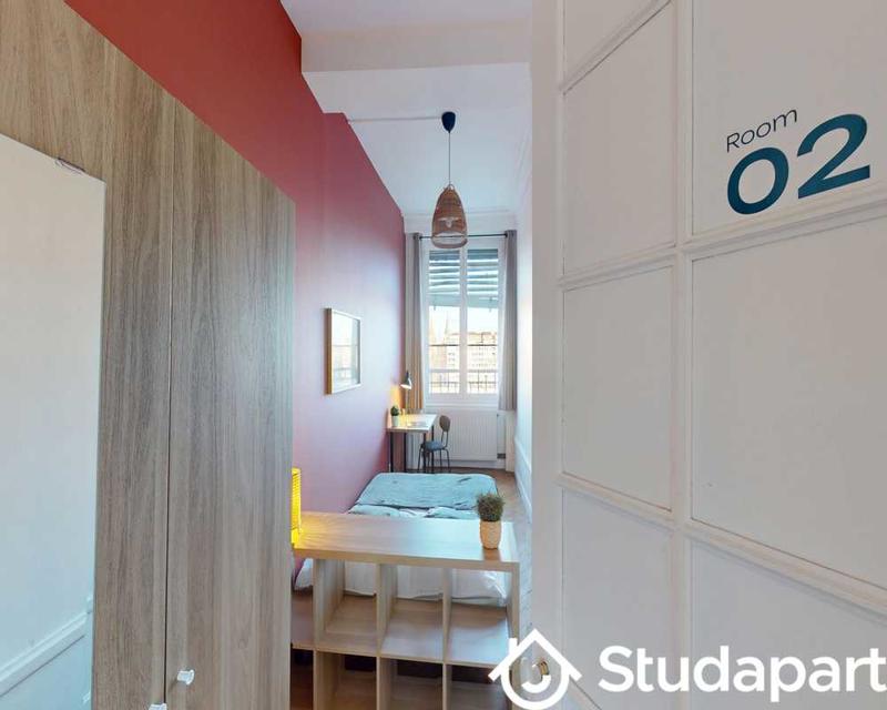 Chambre - 120 m² - 1 pièce