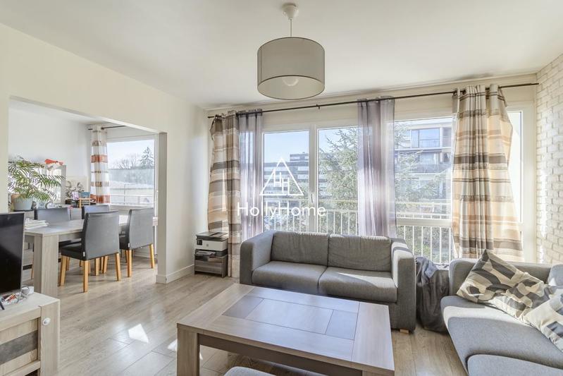 Appartement ancien - 90 m² - 5 pièces