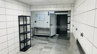 Fonds de commerce - Local commercial - 153 m²