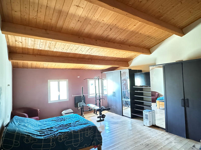 Maison - 222 m² - 7 pièces