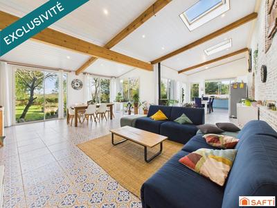 Maison - 210 m² - 8 pièces