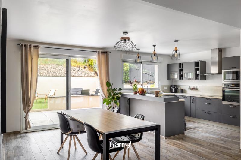 Maison - 132 m² - 6 pièces