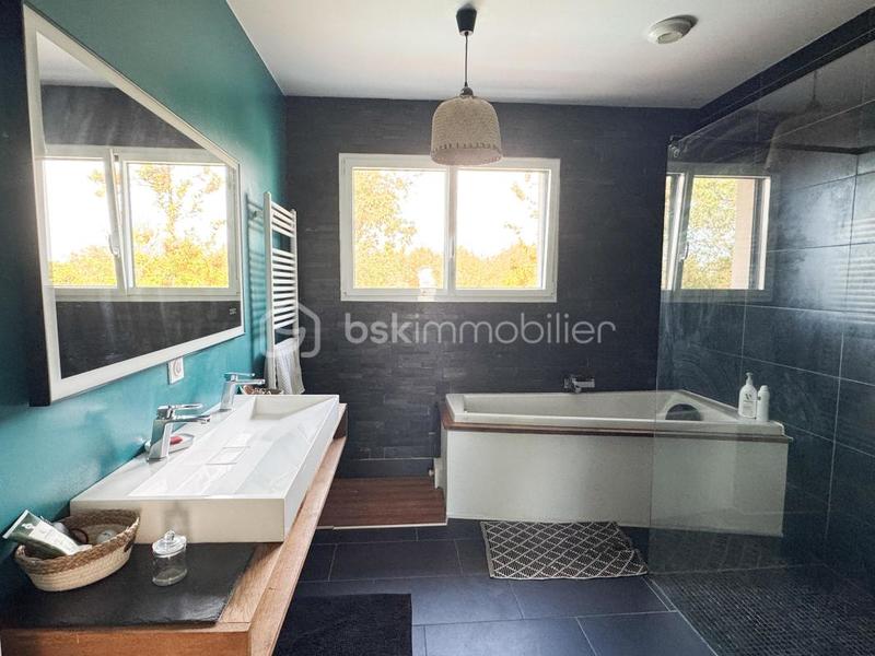 Maison - 100 m² - 5 pièces