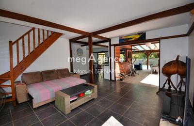 Villa - 215 m² - 7 pièces