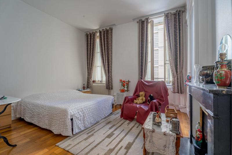 Appartement - 111 m² - 4 pièces