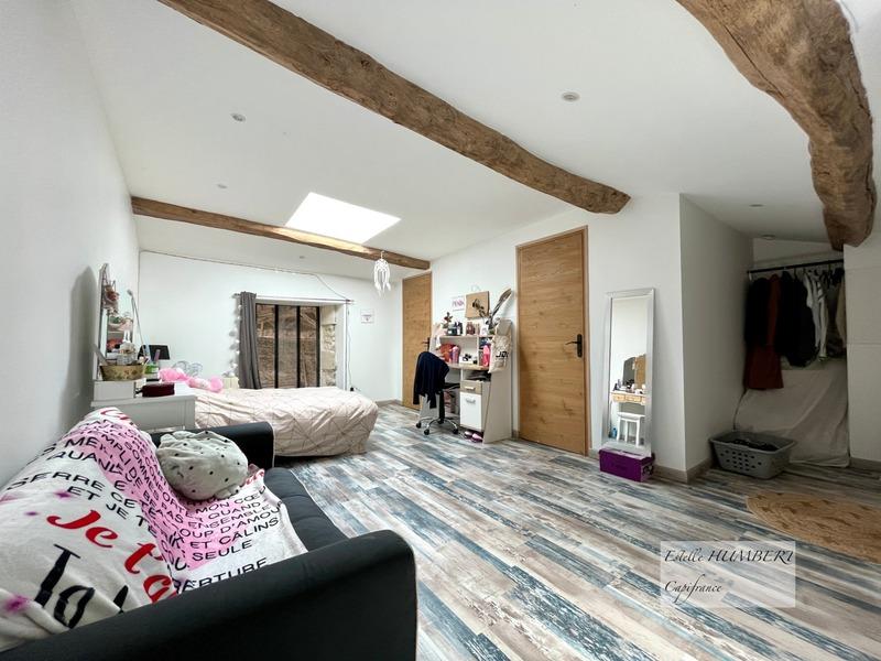 Maison en pierre - 188 m² - 6 pièces