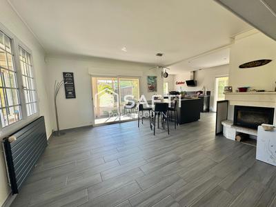 Maison - 182 m² - 7 pièces