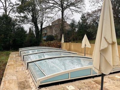 Local commercial - 359 m² - 1 pièce