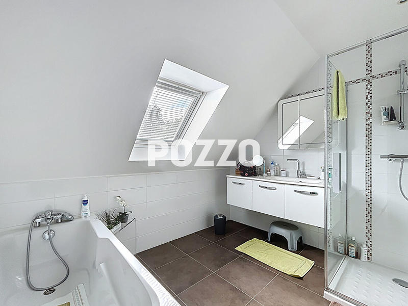 Maison - 192 m² - 8 pièces