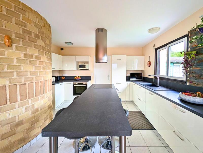 Maison - 110 m² - 4 pièces