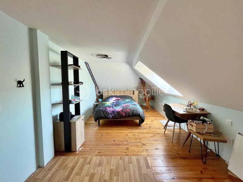 Maison - 192 m² - 8 pièces