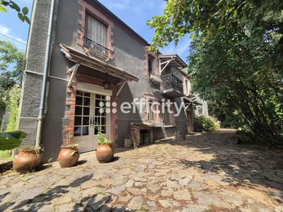 Maison - 231 m² - 6 pièces