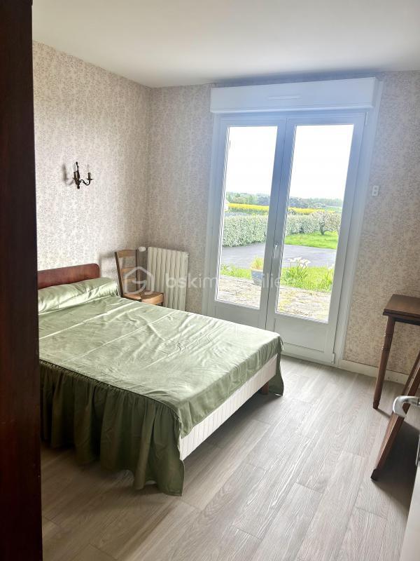 Demeure - 152 m² - 10 pièces