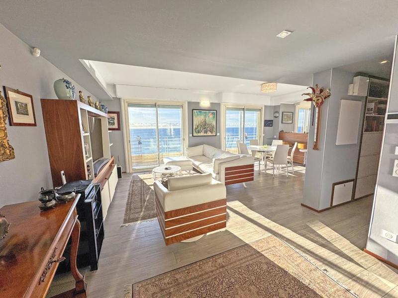 Appartement - 100 m² - 4 pièces