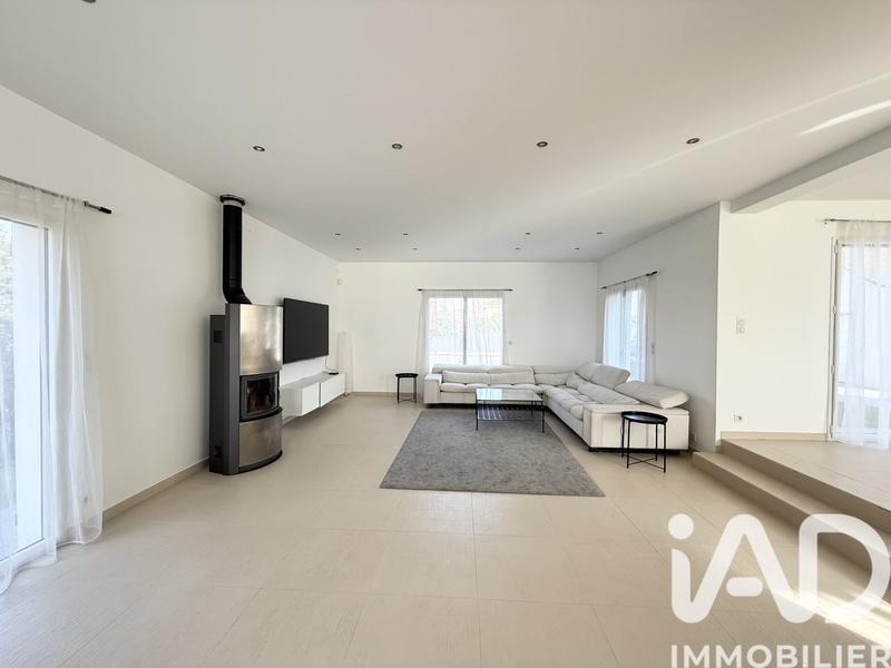 Maison - 226 m² - 7 pièces