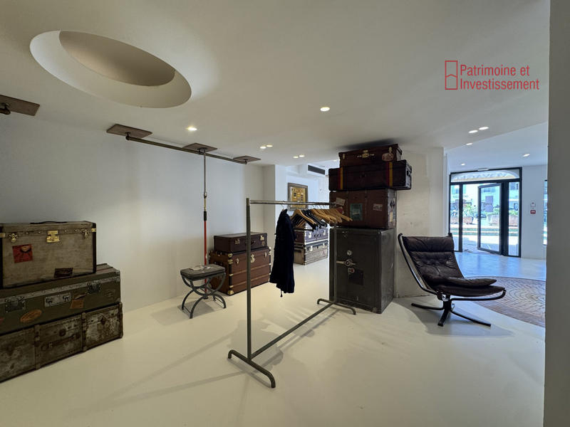 Fonds de commerce - Local commercial - 117 m²