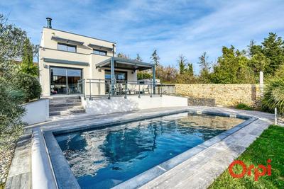 Maison - 147 m² - 5 pièces