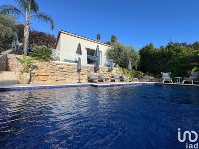 Maison - 180 m² - 6 pièces