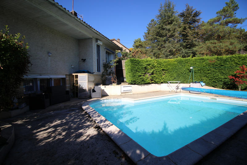 Maison - 102 m² - 6 pièces