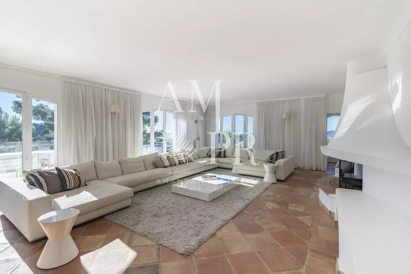 Propriété - 480 m² - 10 pièces