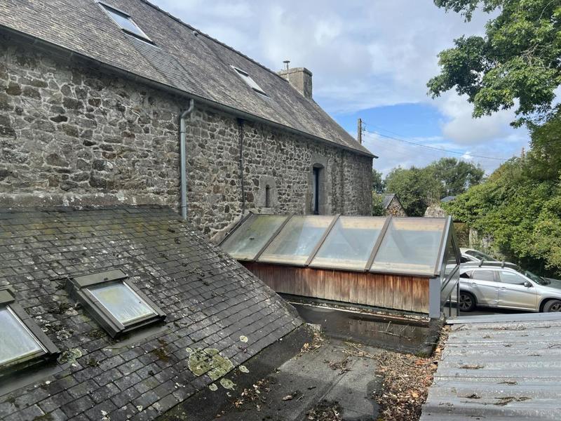 Maison - 280 m² - 10 pièces