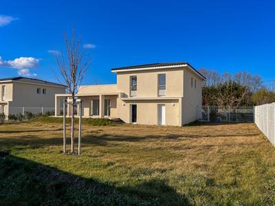 Maison - 94 m² - 4 pièces