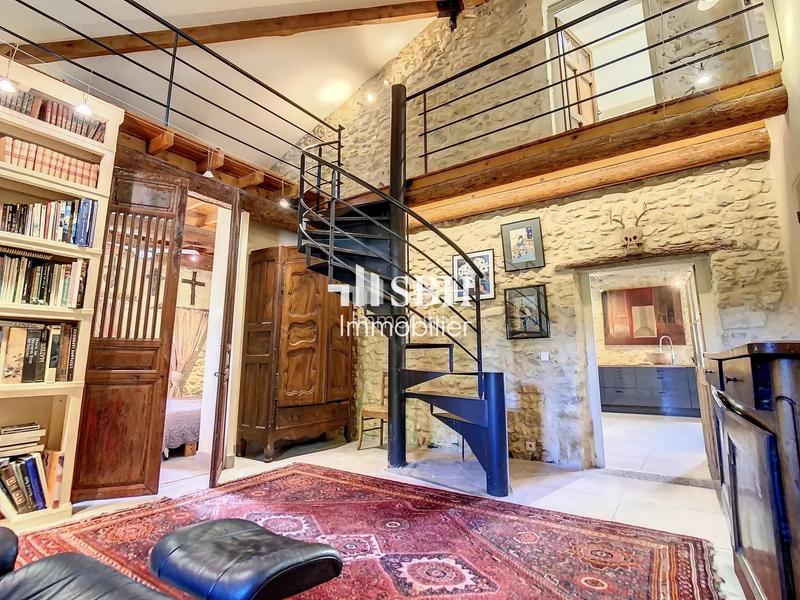 Mas - 540 m² - 27 pièces