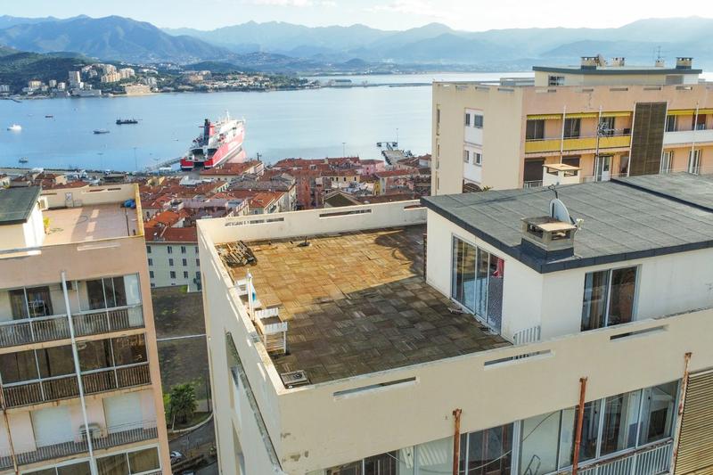 Appartement - 93 m² - 4 pièces