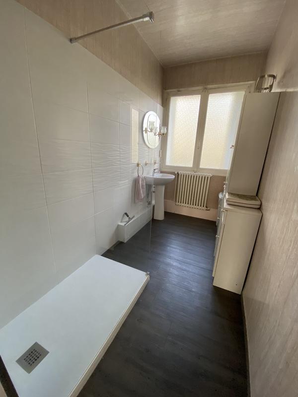Appartement - 90 m² - 4 pièces