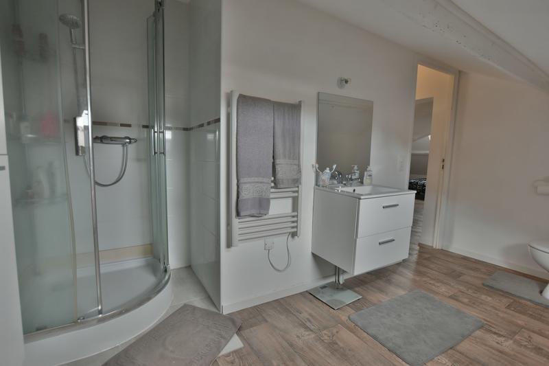 Maison - 184 m² - 6 pièces