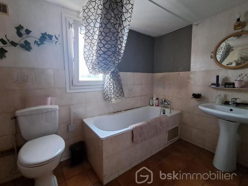 Maison traditionnelle - 213 m² - 12 pièces