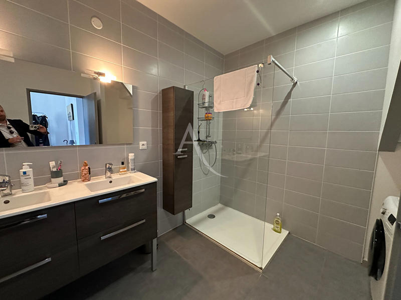 Appartement - 79 m² - 3 pièces