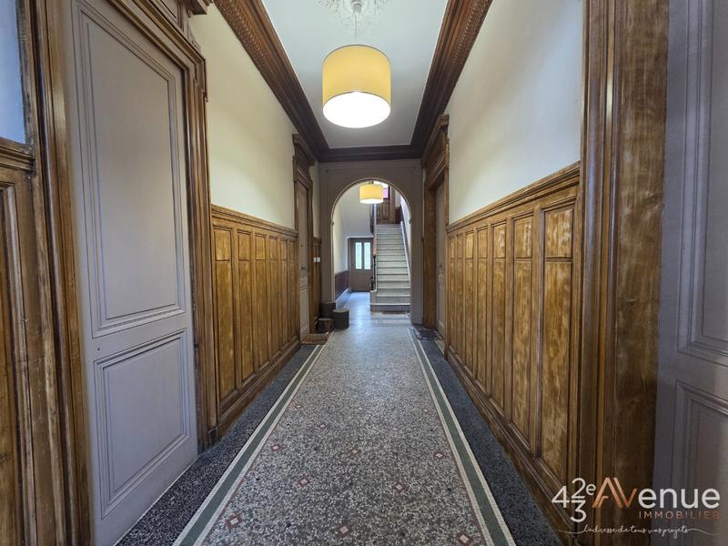 Appartement - 128 m² - 5 pièces