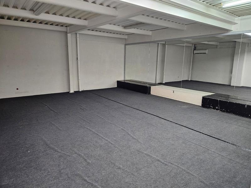 Local commercial - 331 m² - 5 pièces