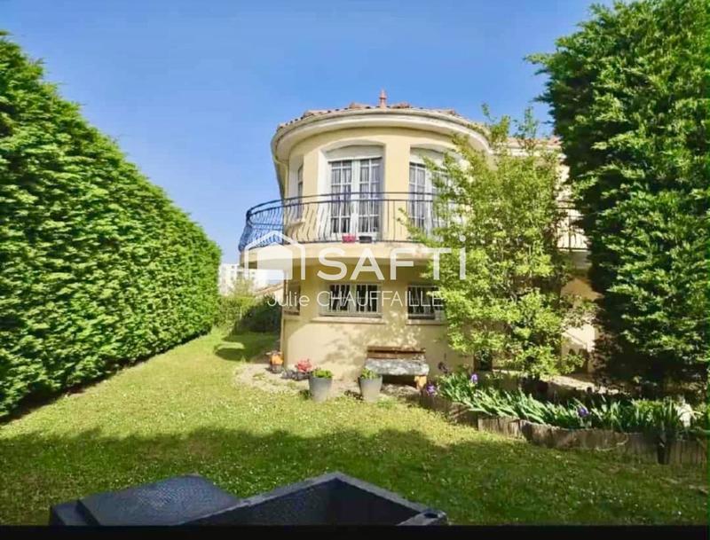 Maison - 121 m² - 6 pièces