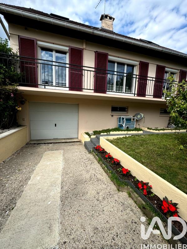 Maison - 137 m² - 8 pièces