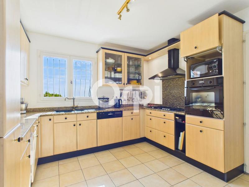 Villa - 200 m² - 5 pièces